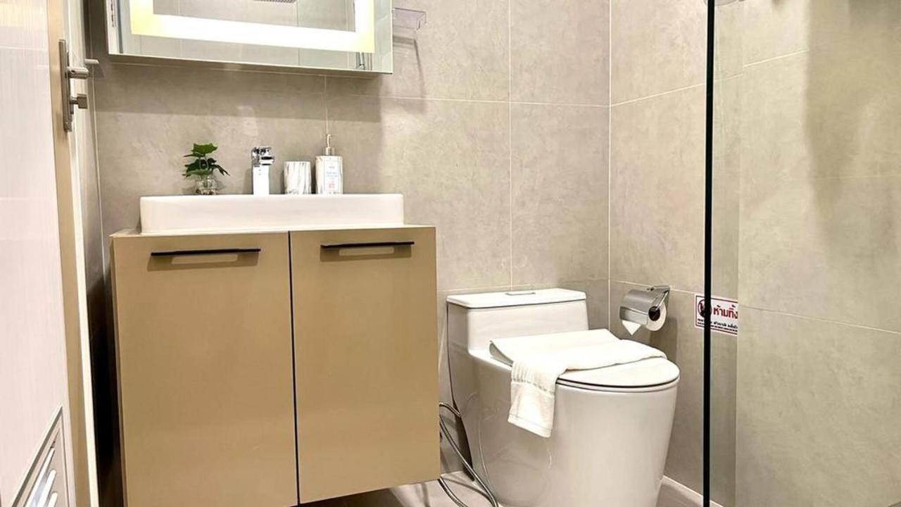 B301 Seaview Three Beds, Two Baths At *