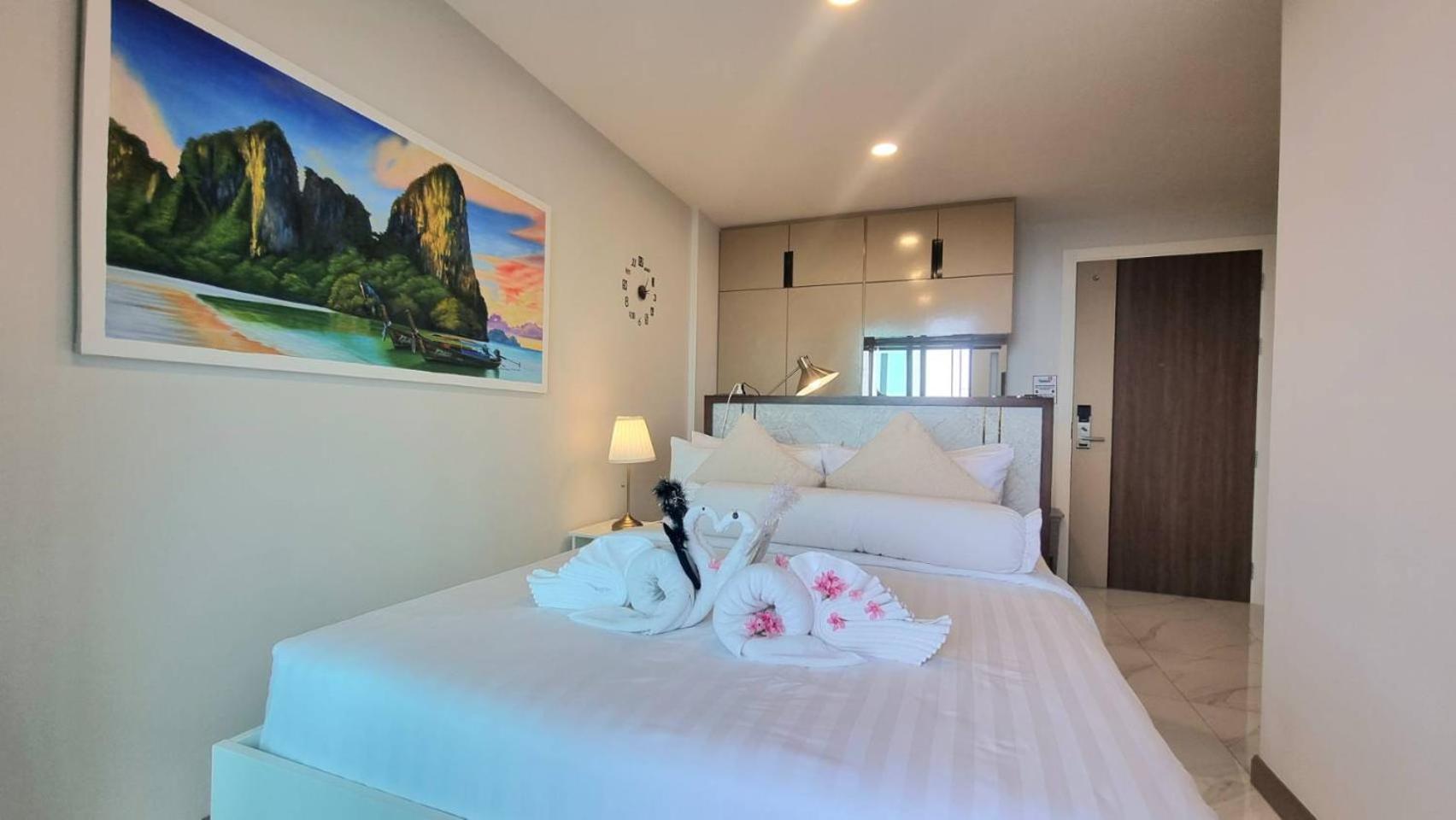 B301 Seaview Three Beds, Two Baths At Apartment *